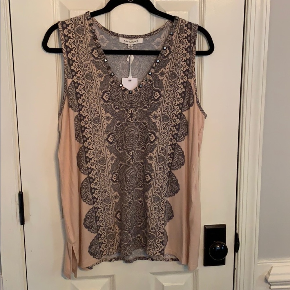 ROSE + OLIVE flowy Tank Top NWT - L